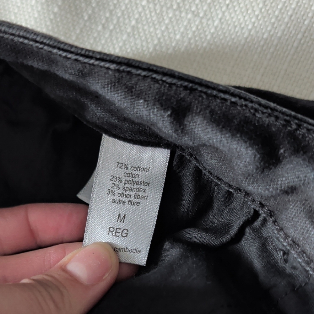 Black Women's Stretch Skinny Jeans - Picture 3 of 7